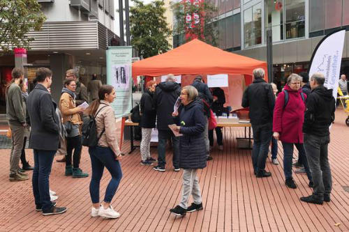 Oktober 2019 – Auf dem Seltersweg in Gießen - Infostand des Gießener Aktionsbündnisses seelische Gesundheit