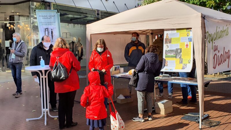 Infostand im Seltersweg Gießen zum Welttag für seelische Gesundheit, am 10. Oktober 2020. Wir stehen dort gemeinsam mit dem Gießener Aktionsbündnis für seelische Gesundheit.